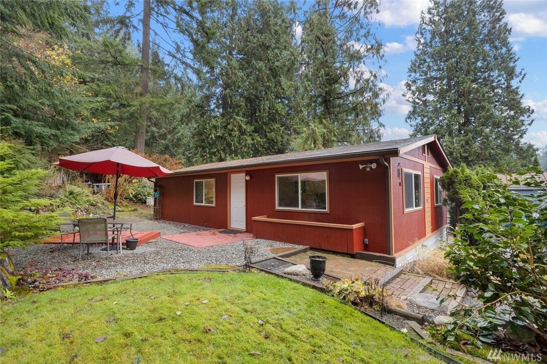 Property Photo: 20406 Little Bear Creek Rd 208 WA 98072