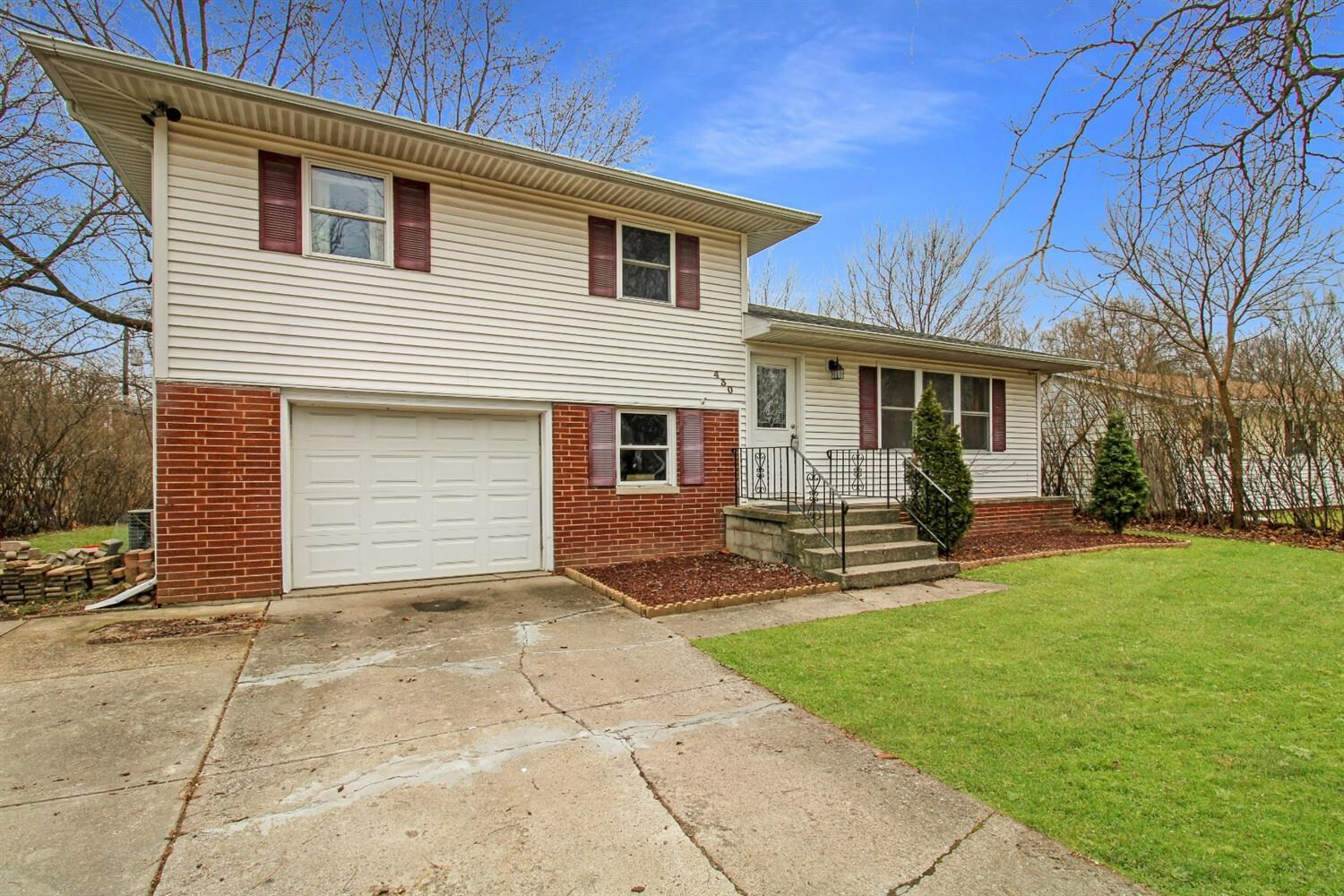 Property Photo: 430 Tomahawk Trail IN 46356