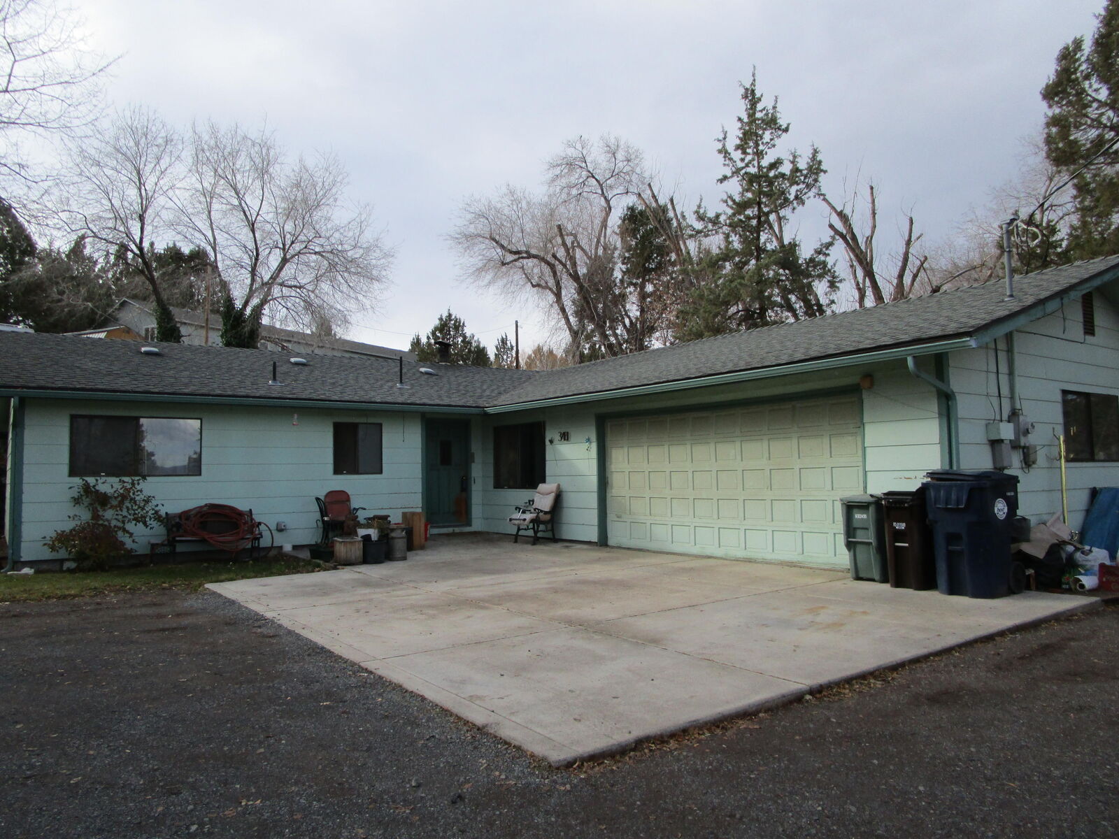 Property Photo: 3401 SW Reservoir Drive OR 97756