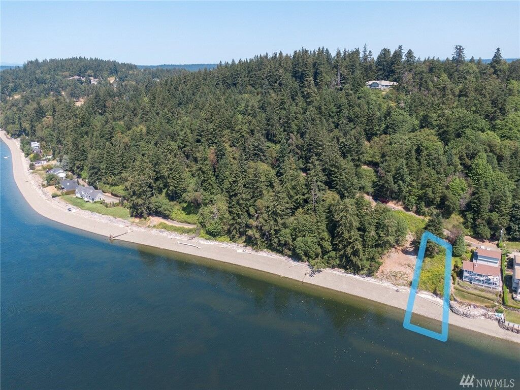 Property Photo:  578 Issaquah Rd  WA 98333 