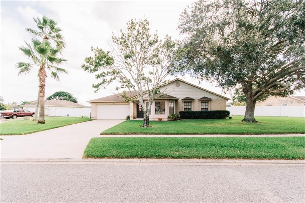 Property Photo: 14927 Prairie Rose Court FL 32824