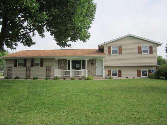 Property Photo: 1356 Circle Dr WI 54956-1626
