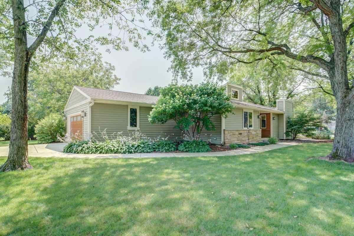 Property Photo: 7152 South Hill Rd WI 53532