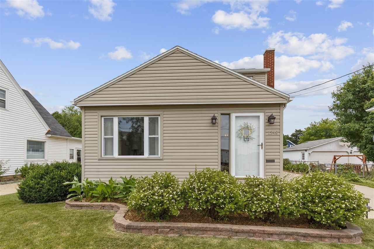 Property Photo:  1348 W Winnebago Street  WI 54914-3312 
