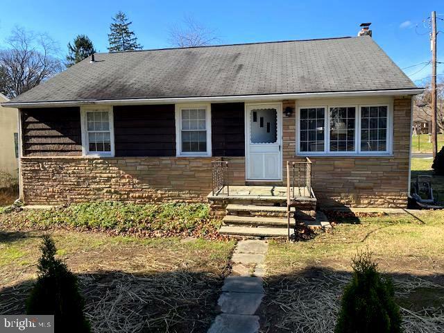 Property Photo:  1086 Huntingdon Pike  PA 19006 