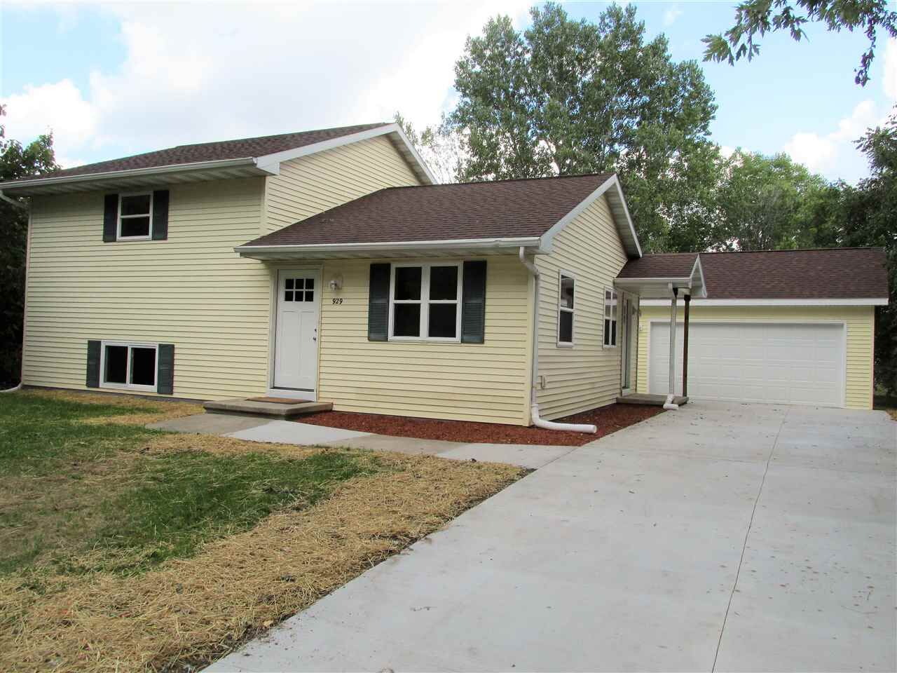 Property Photo:  929 Strohmeyer Court  WI 54956 