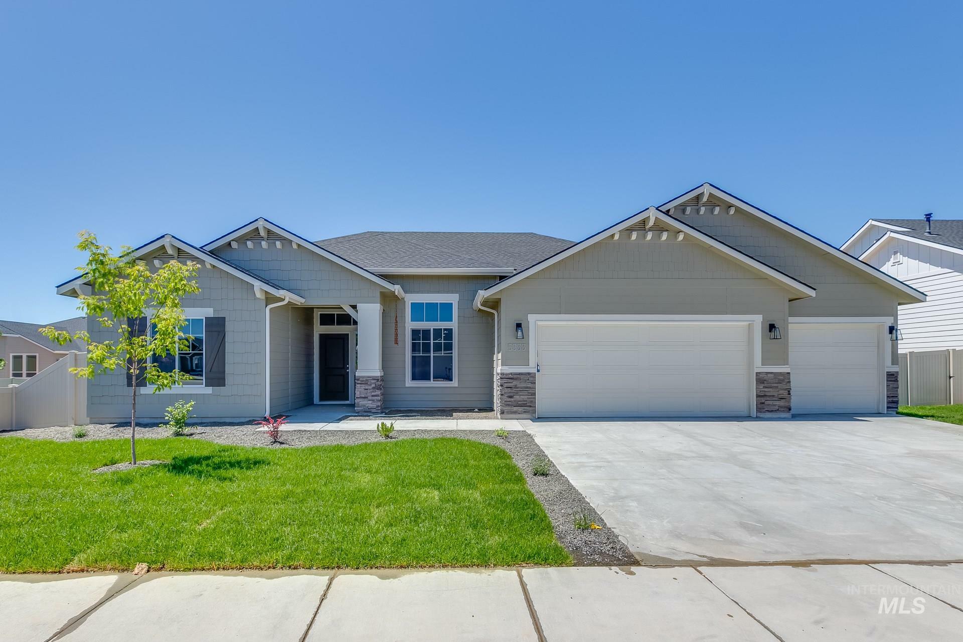 Property Photo: 727 W Nannyberry St ID 83634