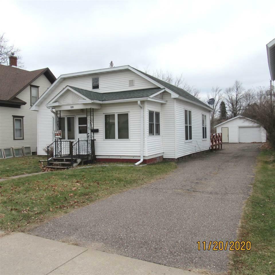 Property Photo:  606 West 1st Street  WI 54452 