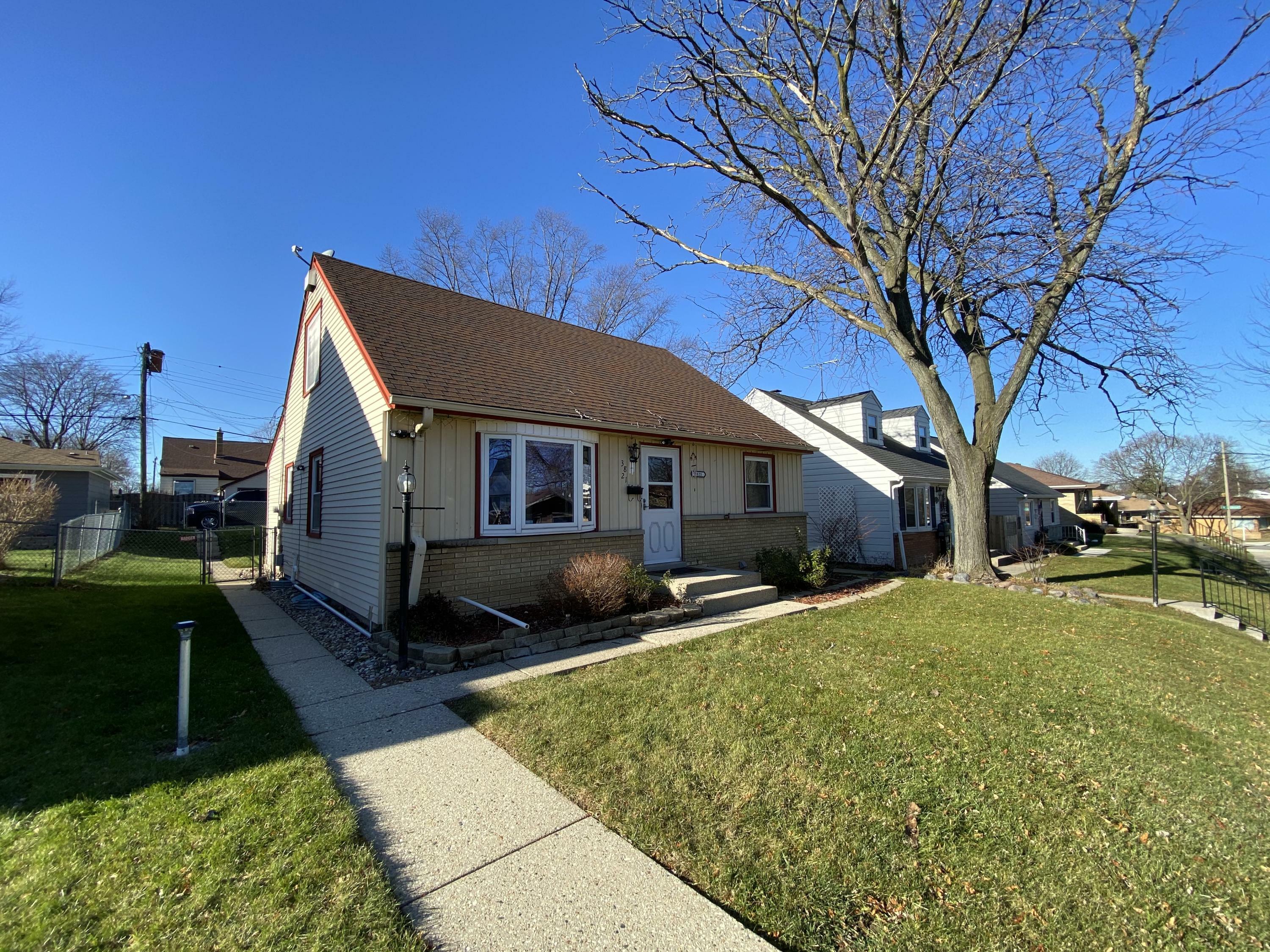 Property Photo:  3821 N 98th St  WI 53222 