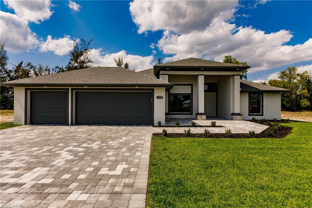 Property Photo: 1128 SW 19th Avenue FL 33991