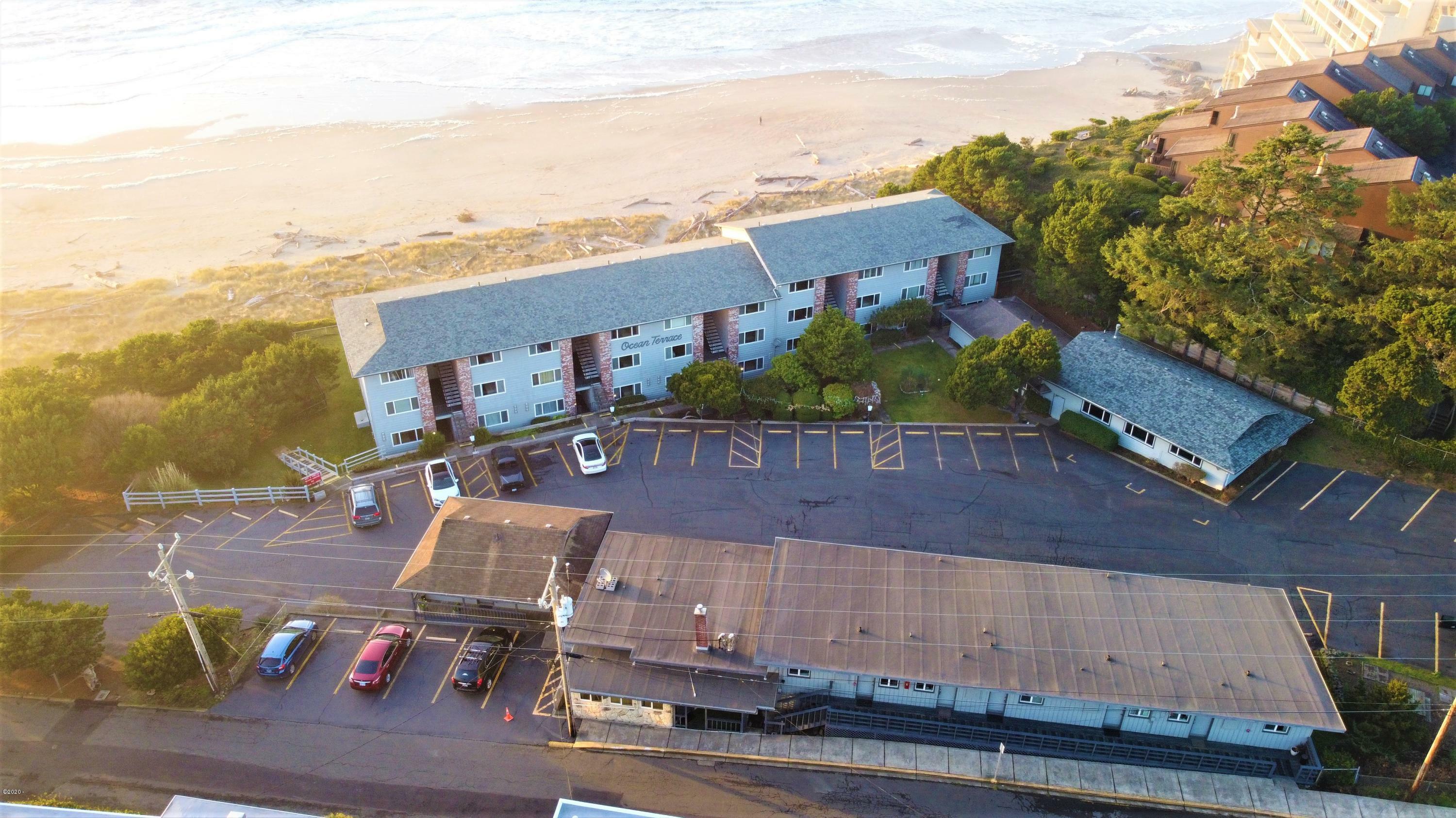 Property Photo: 4229 SW Beach Avenue 41 OR 97367