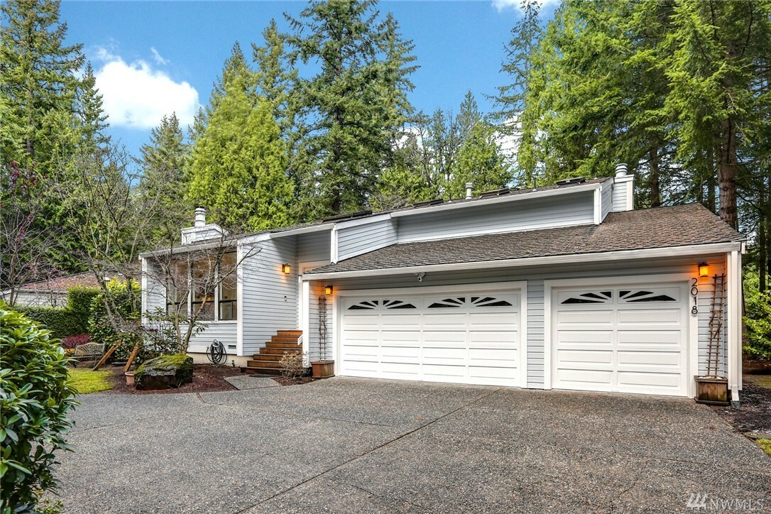 Property Photo:  2018 213th Ave NE  WA 98074 