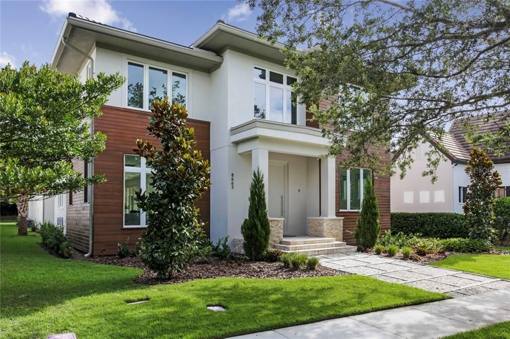 Property Photo: 8663 Farthington Way FL 32827