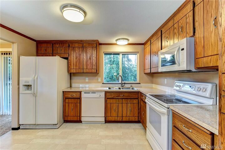 Property Photo:  5918 96th St NE  WA 98270 