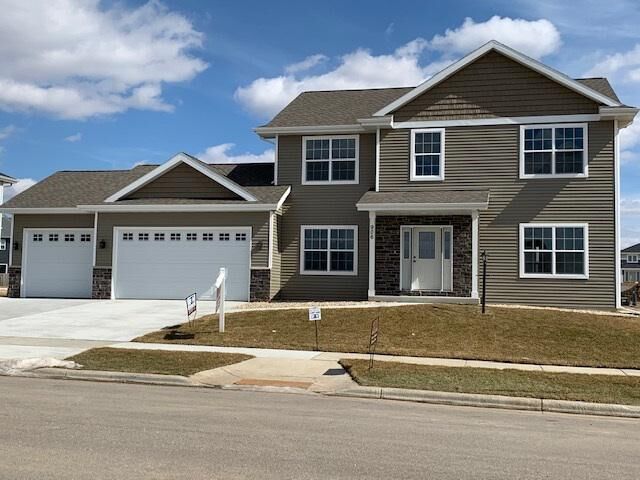 Property Photo:  906 Yorktown Rd  WI 53532 