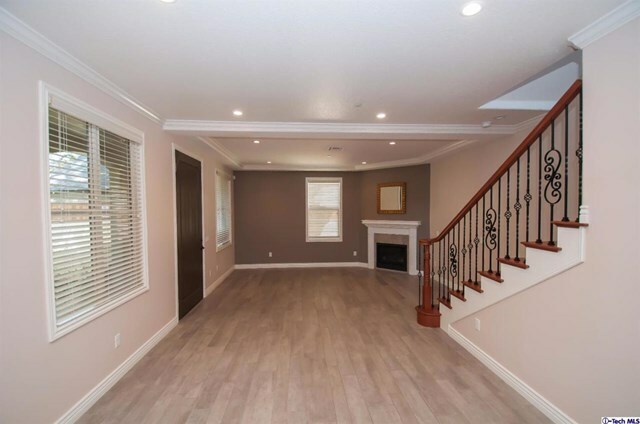 Property Photo:  310 N Oak Avenue 1  CA  