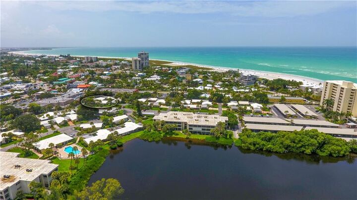 Property Photo: 132 Whispering Sands Circle V-15 FL 34242