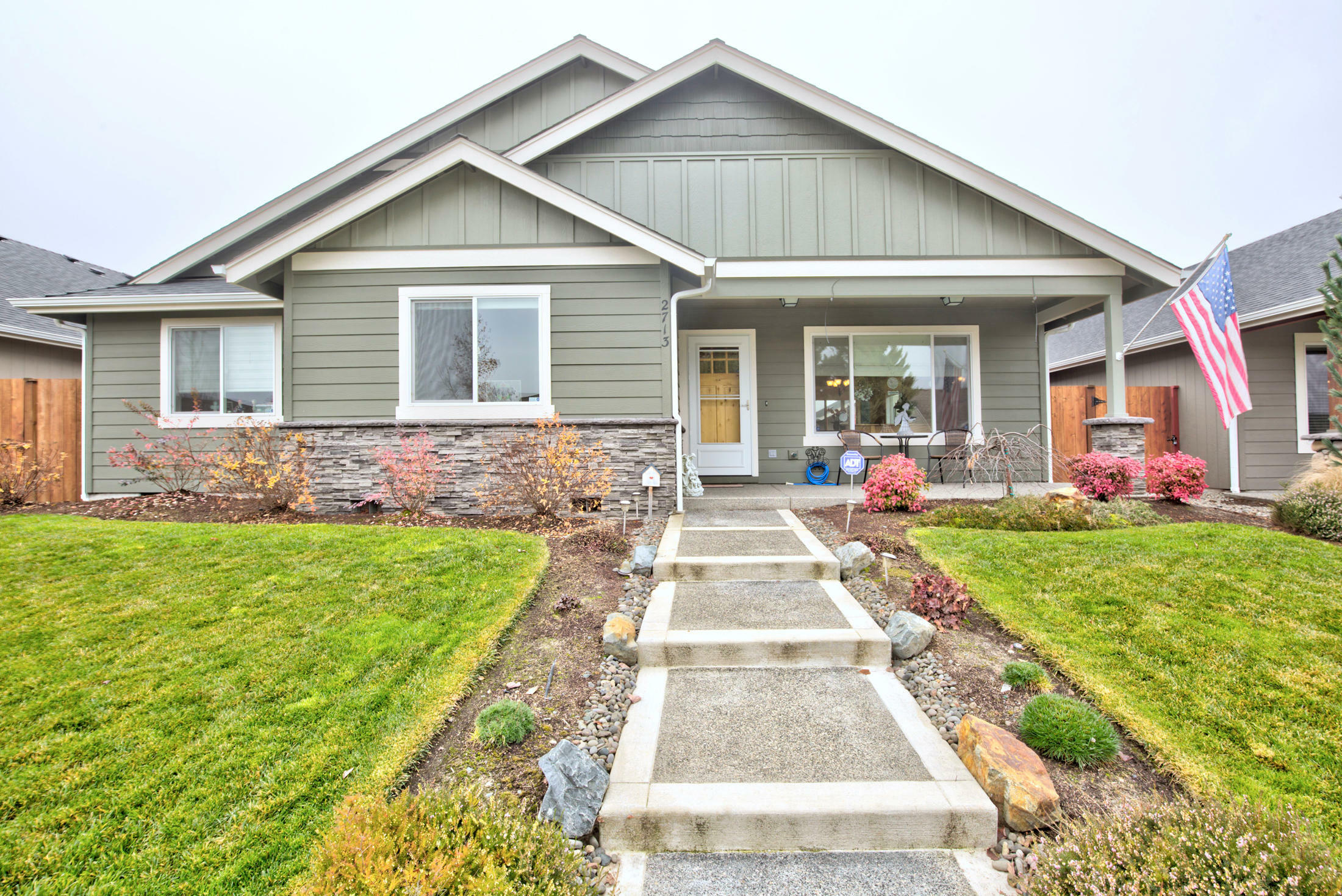 Property Photo: 2713 SW Elmer Nelson Lane OR 97527