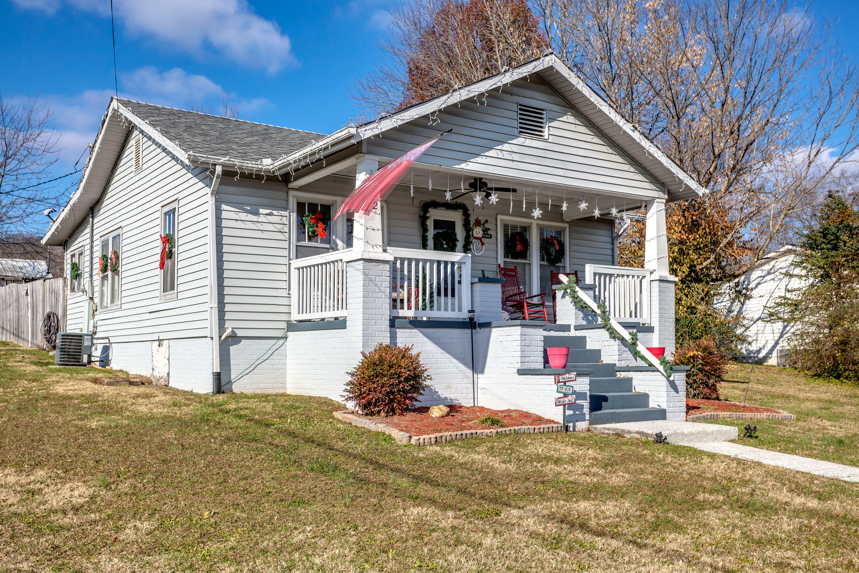 Property Photo:  412 Glendale Ave  TN 37716 