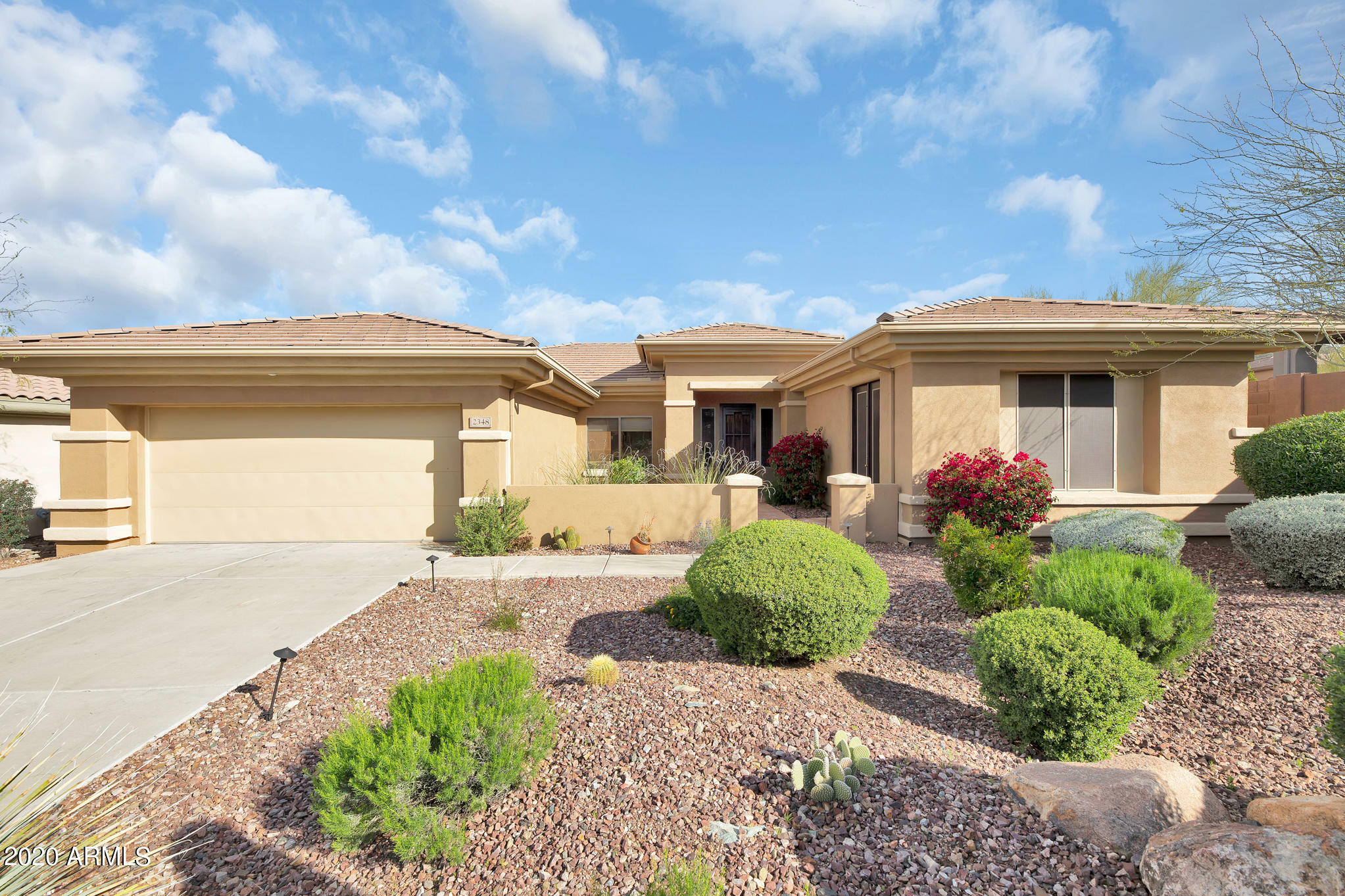 Property Photo:  2348 W Shadow Glen Court  AZ 85086 