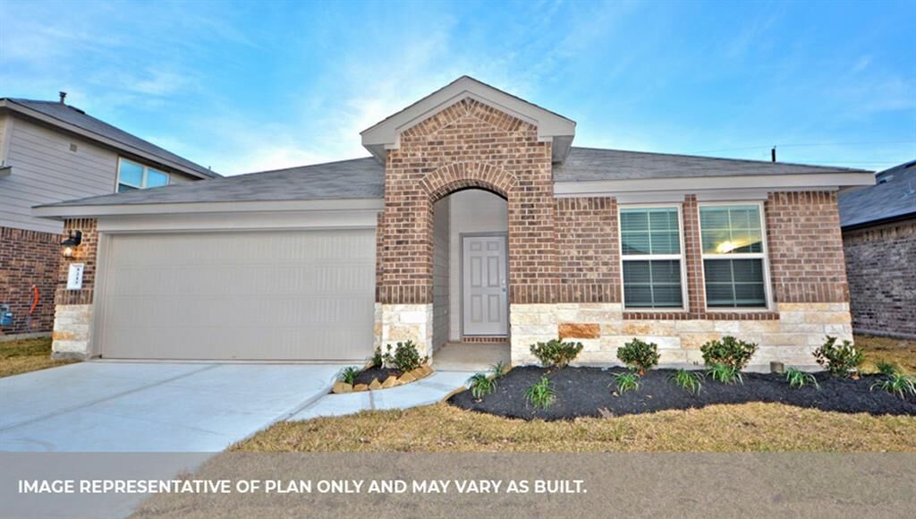 Property Photo: 3947 Country Club Drive TX 77521