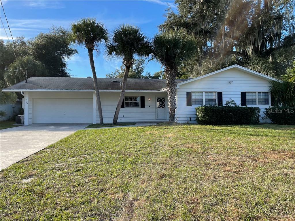 Property Photo:  207 S College Street  FL 34748 