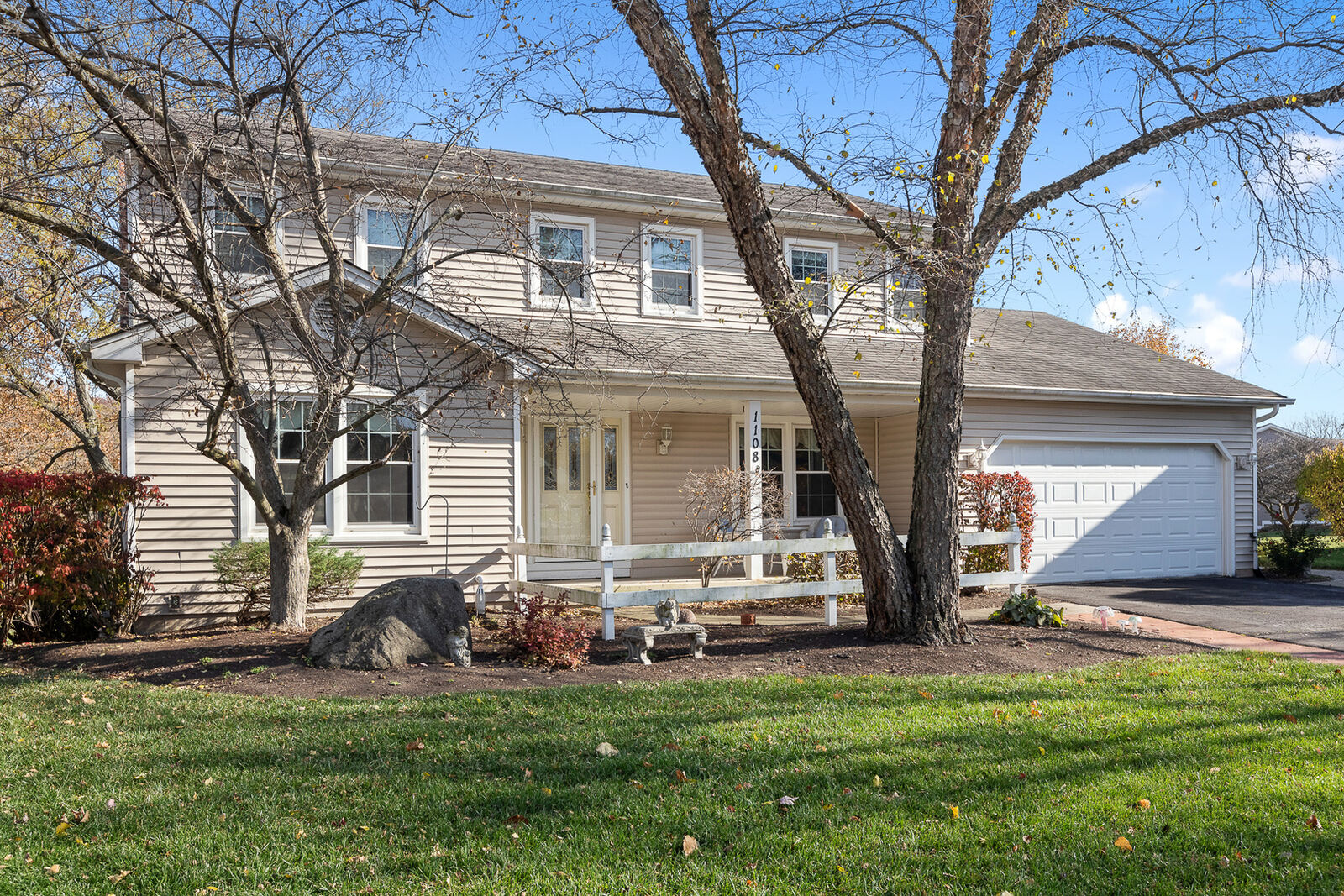 Property Photo: 1108 Monterey Court IL 60540