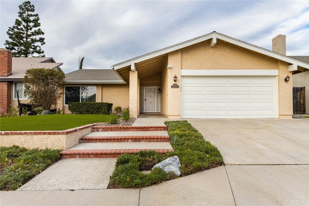 Property Photo:  5871 Lynnbrook  CA 92886 