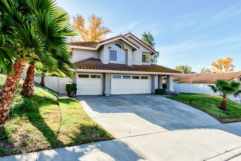 Property Photo:  42059 Avenida Vista Ladera  CA 92591 