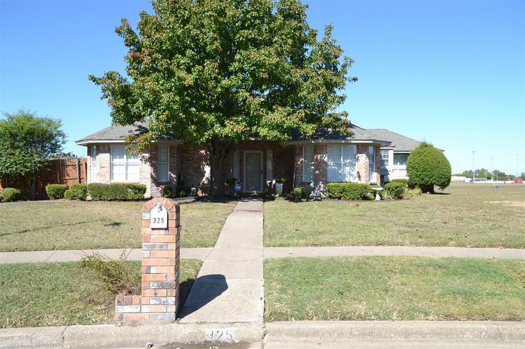 Property Photo:  325 Sondra Way  TX 75154 