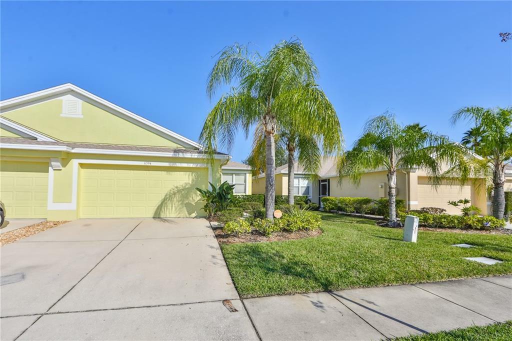 Property Photo:  11594 Captiva Kay Drive  FL 33569 