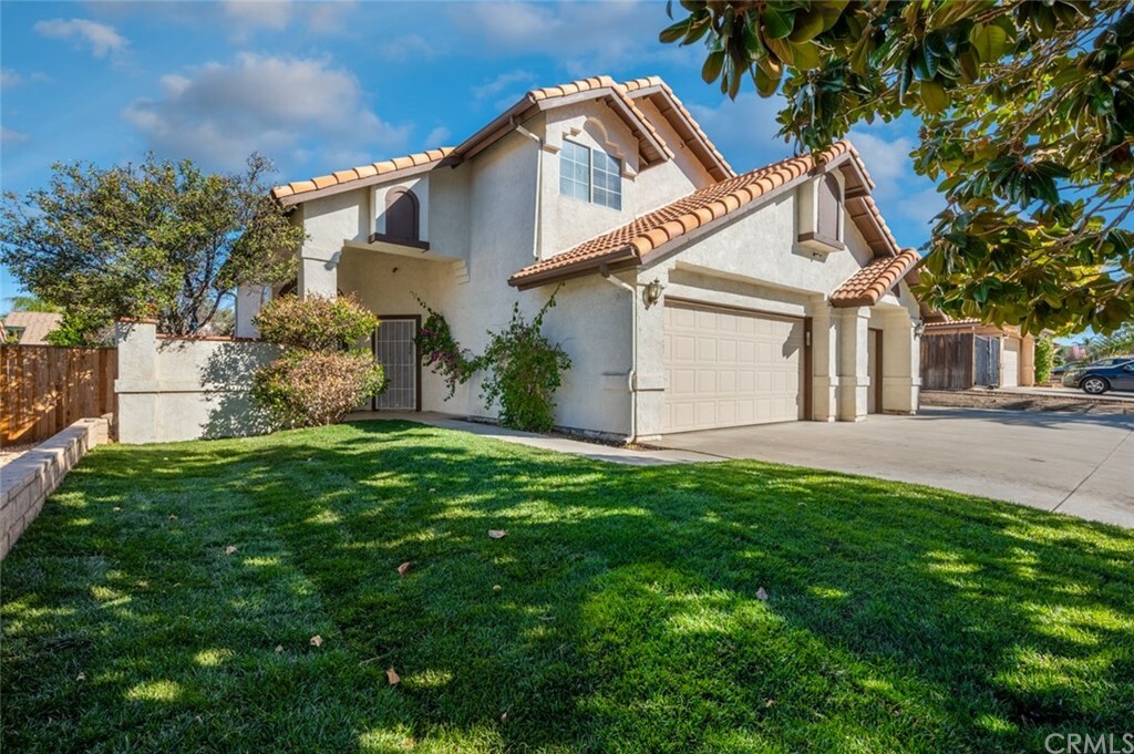 Property Photo:  1467 E Beringer Drive  CA 92583 