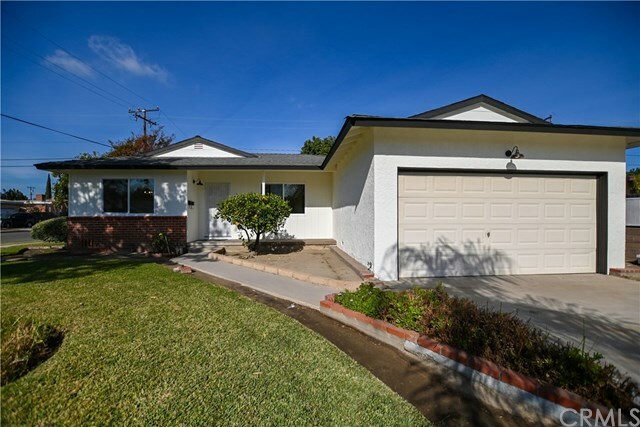 Property Photo:  1503 E Willow Street  CA 92805 