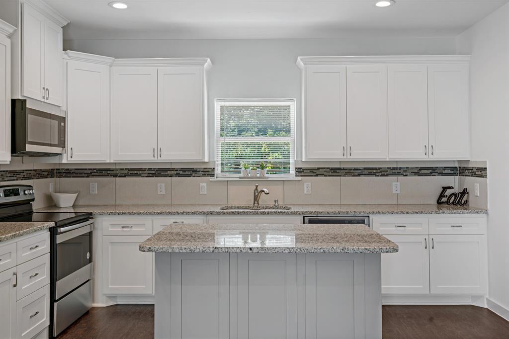 Property Photo:  4703 Columbia Avenue 105  TX 75226 