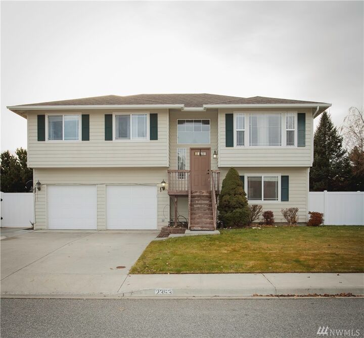 2353 Veedol Dr  East Wenatchee WA 98802 photo