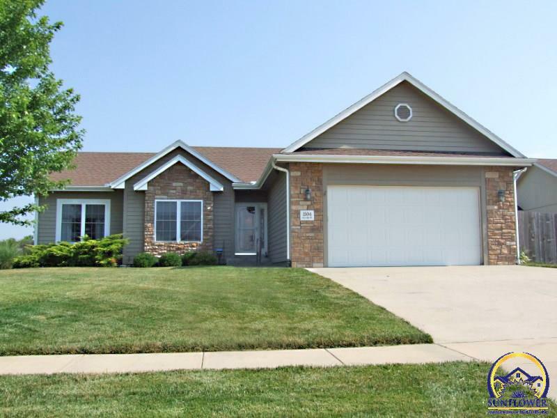 Property Photo:  1504 SE 44th St  KS 66609 