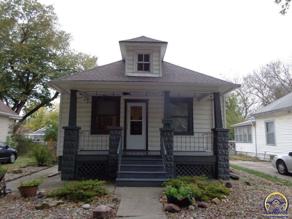 Property Photo:  539 NE Scotland Ave  KS 66616 