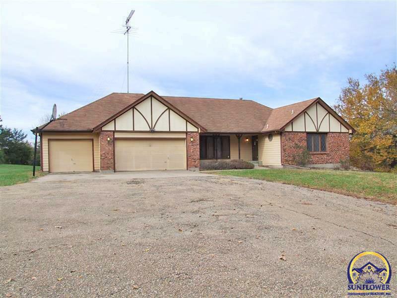 Property Photo: 6721 SW Wanamaker Rd KS 66402