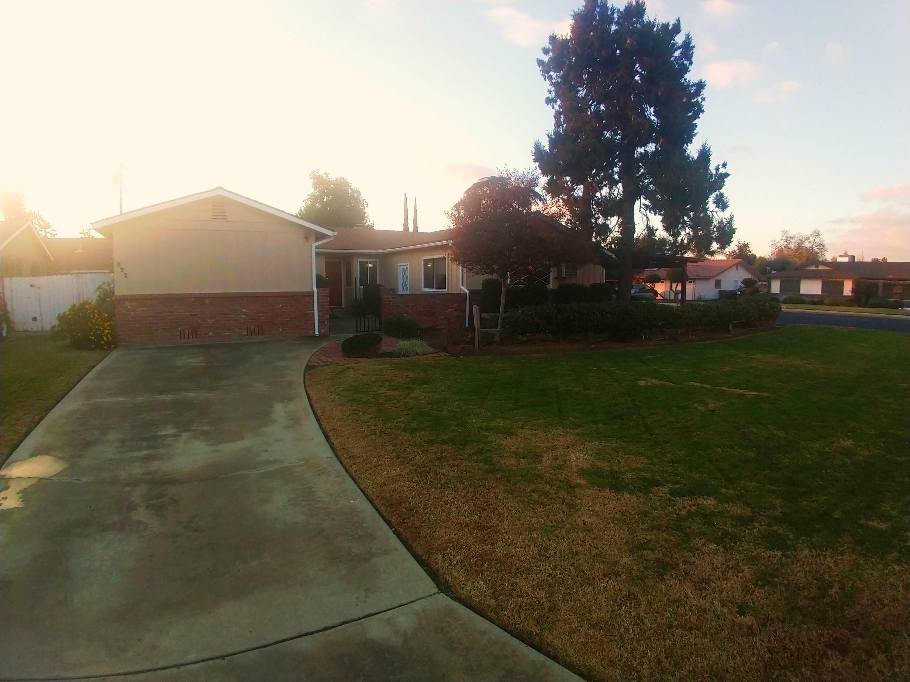 893 W Homassel Avenue  Lindsay CA 93247 photo