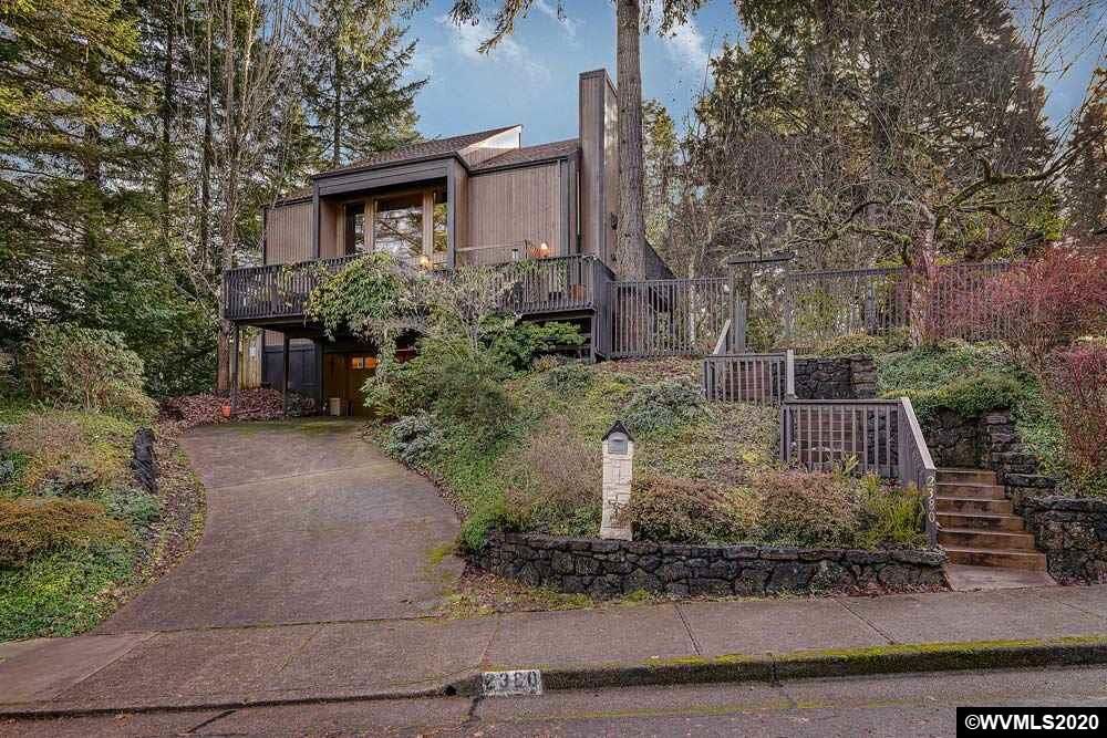 Property Photo:  2380 NW Estaview Cl  OR 97330 