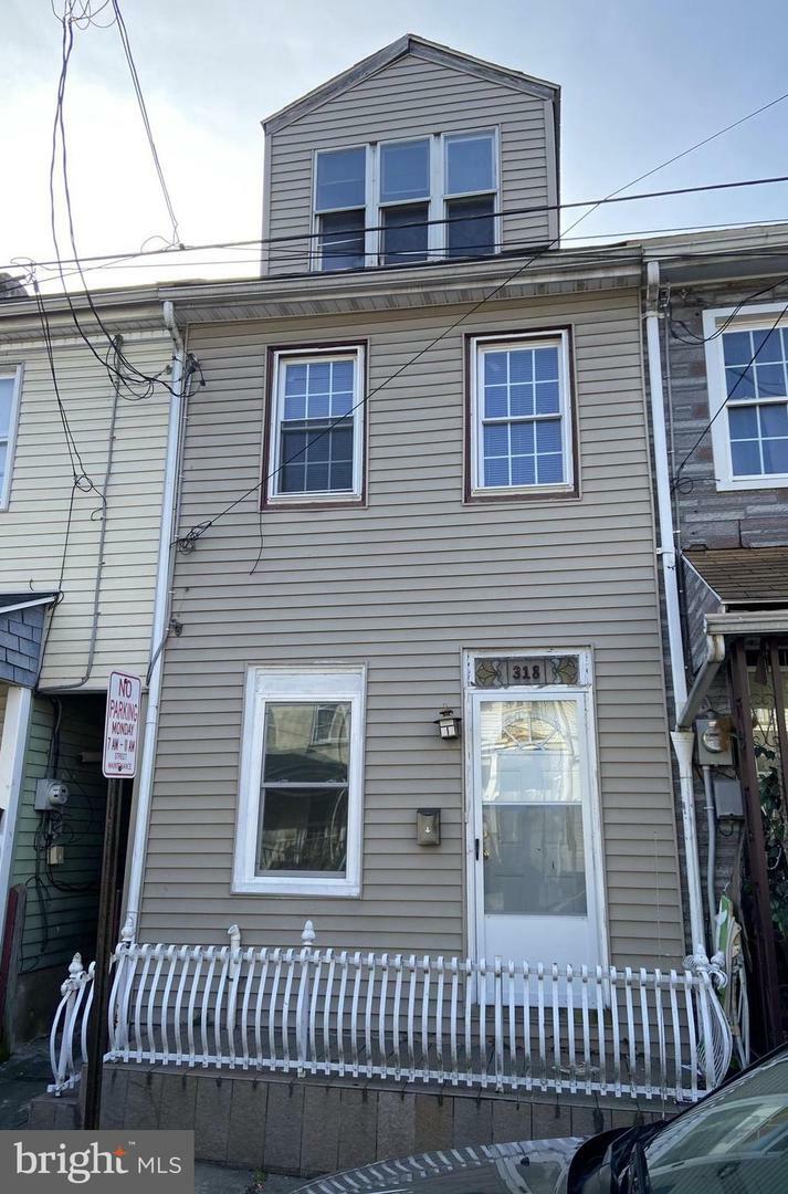 Property Photo:  318 S 3rd Street  PA 17512 