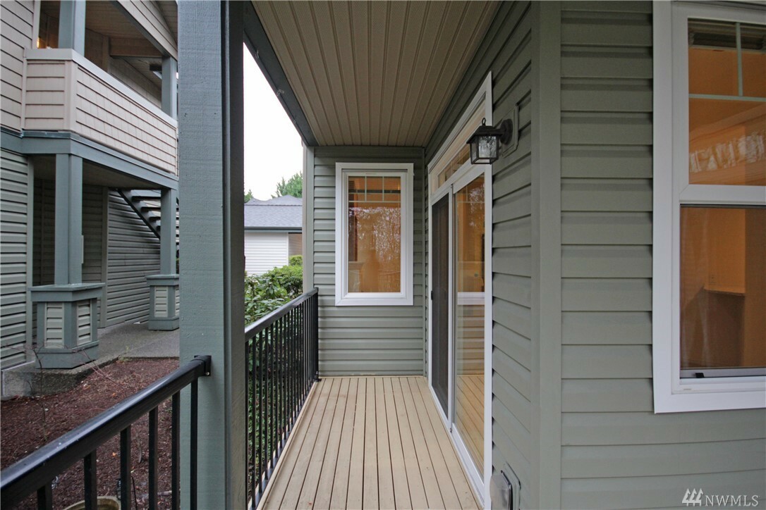 Property Photo: 1500 S 18th St B102 WA 98055