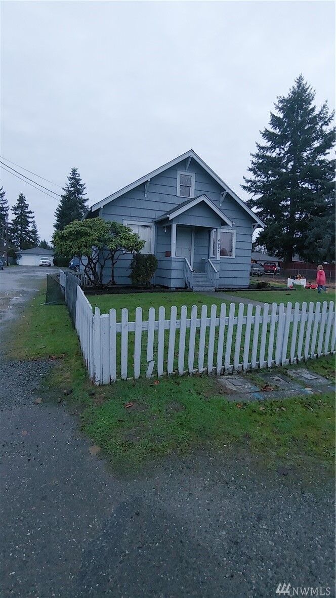 Property Photo: 4905 88th St NE WA 98270