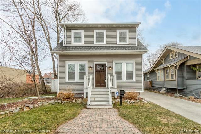 Property Photo:  218 N Washington Avenue  MI 48067 