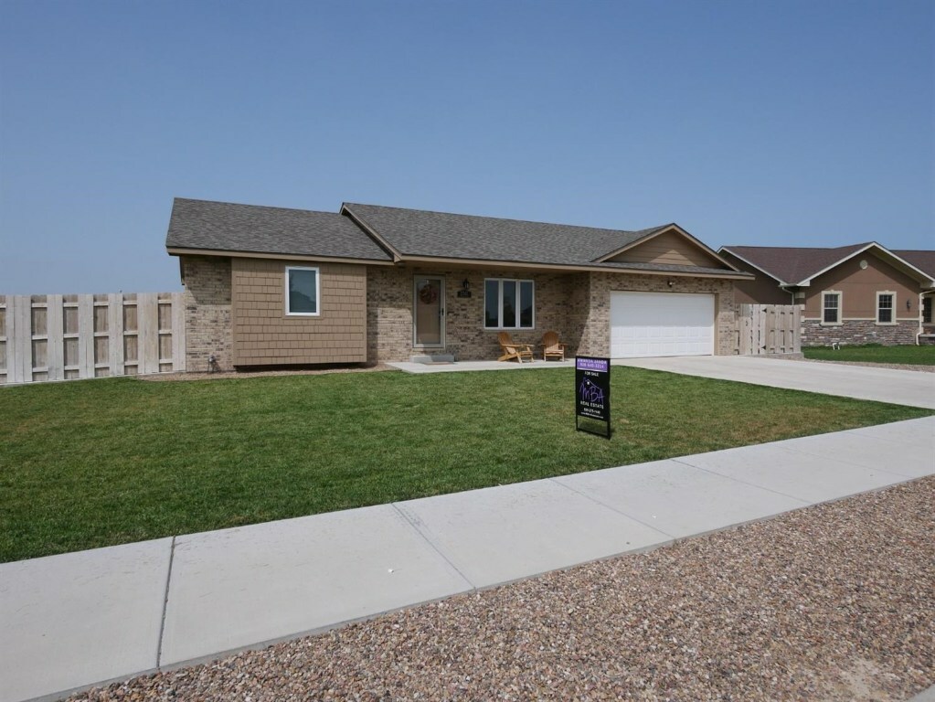 2341 Idlewild Way  Garden City KS 67846 photo