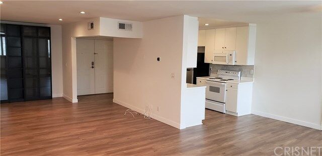 Property Photo:  14141 Dickens Street 310  CA 91423 