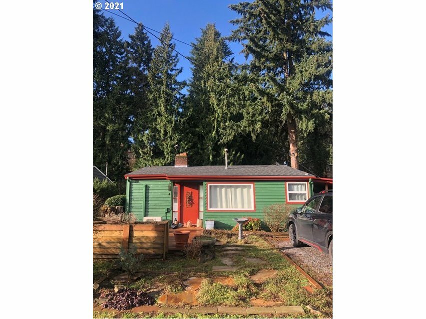 Property Photo:  4616 Pacific Ave  WA 98663 