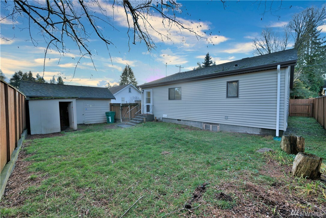 Property Photo:  11550 16th Ave NE  WA 98125 