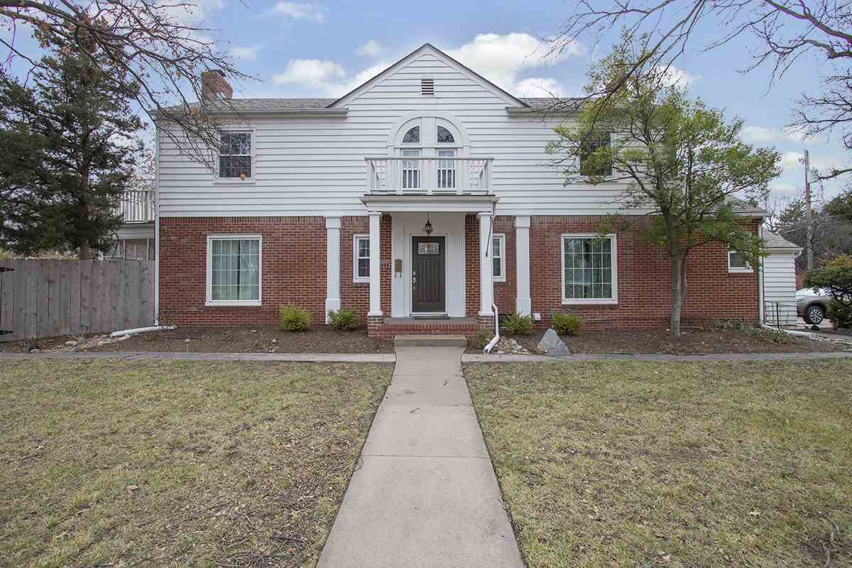 Property Photo: 5119 E Douglas Ave KS 67218