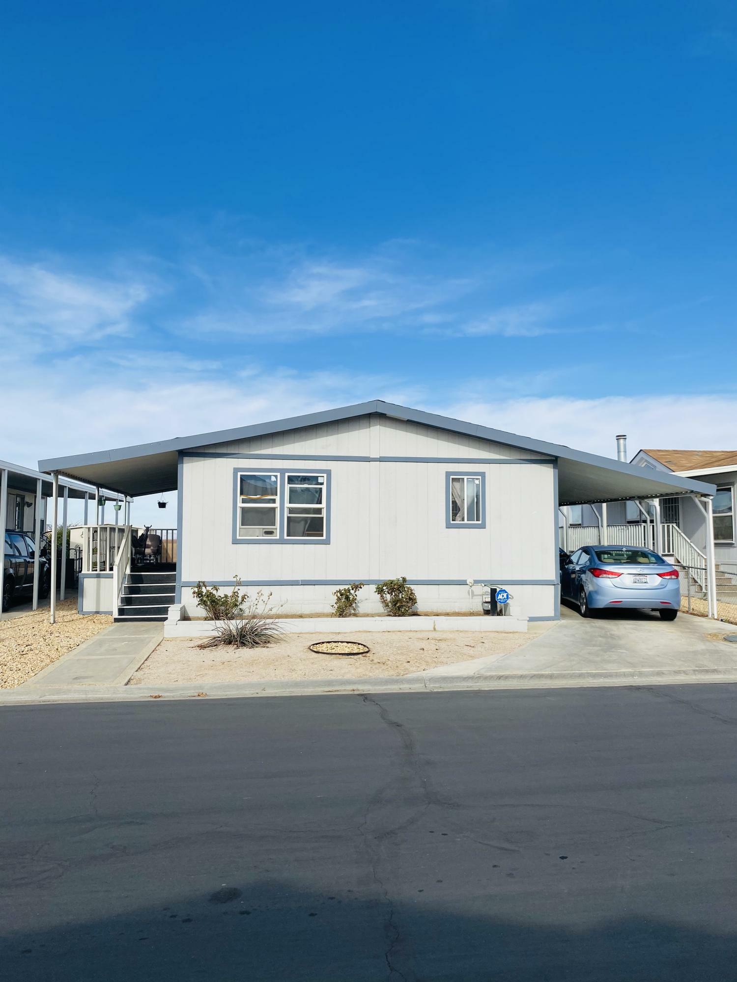 Property Photo:  1501 E I Avenue 107  CA 93535 